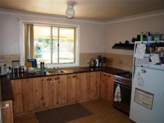  10 Batar Creek Rd Kendall NSW 2439  $325,000 This very tidy three bedroom brick veneer and tile home is great buying. Lounge, dining/kitchen with wood heater and air conditioner. Large covered rear veranda and fantastic 786m2 level yard. Walk to primary school, swimming pool, services club, train station and river. First home or investment, this home would be perfect. We have obtained all information from sources we believe to be reliable; however, we cannot guarantee its accuracy. Prospective purchasers are advised to carry out their own investigations. Property Type House  Property ID 11090109327  Street Address 10 Batar Creek Road  Suburb Kendall  Postcode 2439  Price $325,000  Land Area 786 sqm  Air Conditioning  Fire Place 