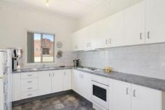  90 Scotland Street Tamworth NSW 2340 $199,000 This 3 bedroom tidy home is positioned in the small village of Somerton between Tamworth and Gunnedah. Ideal for those travelling to surrounding areas for work, to escape the escalating rental costs, first home buyers or an investment opportunity. Ideally set on a large 2056m2 block with scope to add a second dwelling or shedding, subject to council approval. - 3 bedrooms - Updated kitchen  - Fully renovated modern bathroom - 2nd toilet off laundry - Large 2056m2 block - Wastewater treatment plant - Handy to primary school, roadhouse, hotel and memorial hall Property ID 	 3659 Bedrooms 	 3 Bathrooms 	 1 Garage 	 0 Flooring 	 Land Content 	 Land Size 	 2056 Square Mtr approx. Units in Complex 	 