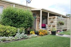  50/80 Queen Elizabeth Drive Armidale NSW 2350 $75,000 One bedroom villa located at Sunny Cove. Convenient to transport and amenities, available fully furnished. This over 55's community is offering a safe and friendly environment. This property offers independent living or you can have your entire meals catered for in the large dining room which is ideally located close to your villa. Property Type Apartment, Unit  Property ID 14811110188  Street Address 50/80 Queen Elizabeth Drive  Suburb Armidale  Postcode 2350  Price $75,000 