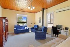  15 RAILWAY Ave Duri NSW 2344 $239,000 This 3 bedroom home set in the quiet village of Duri only a short 10minute drive from Tamworth. Featuring open plan living, high ceilings and a renovated kitchen. Boasting a large fully fenced 800m2 block with a colourbond garage and carport. Great feature is a Taylex Septic system, enjoy green lawns and vegie gardens all year round, even through the drought. Inspect today! - 3 bedrooms - Renovated modern Kitchen  - Split system - 4 rainwater tanks (14,000 gallons) - Taylex septic system - Easycare yard with established trees & shrubs - Rear lane access - Primary school, convenience store & Post Office Property ID 	 3674 Bedrooms 	 3 Bathrooms 	 1 Garage 	 4 Flooring 	 Land Content 	 Land Size 	 800 Square Mtr approx. Units in Complex 	 