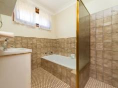  19/1 Beddoes Avenue Dubbo NSW 2830 $260,000 Secure & Independant Kimberley Grove Searching for independence without over commitment? Then this is the property for you!! This well maintained property offers you a superb location which is easy care and has great facilities. - Pool & club house - One owner - Close to Orana Mall & Medical Centre - Private rear garden & SLUG - Separate living areas - Split system air conditioning - Built-in robes - Security shutters - Solar panels   Property Snapshot  Property Type: Unit Construction: Brick Veneer Features: Built-In-Robes Established Gardens Fenced Back Yard Formal Lounge Security Screens 