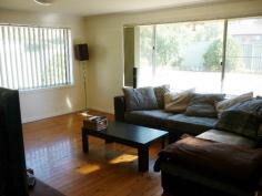  5 Evans Cres Blayney NSW 2799 $250,000 Property type: House Suburb: Blayney (profile) Region: Regional NSW Land area: 954.8 sqm What A Great House This immaculately presented 3 bedroom brick veneer home is in a very desirable cul-de-sac location. All bedrooms have built ins. Great open plan kitchen, dining and family room. Kitchen features quality appliances including dishwasher. This home has reverse cycle air conditioning and a slow combustion wood heater to keep you nice and cosy all year round. Fantastic fully enclosed entertainment room. Features Air conditioning Built in wardrobes Internal Laundry Bath Fireplace(s) Heating Dishwasher Floorboards Fully fenced 