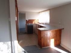  10 Cutten St Caboolture QLD 4510 Price Offers Over $199,000 THIS WON'T LAST This is a 2 bedroom workers cottage on 809m2 block in Caboolture. Close to the train station, hospital, Bruce Highway and Morayfield Shopping Centre. It has been tenanted for $220 per week and is currently vacant and ready to sell! Property Features Property ID 	 12961093 Bedrooms 	 2 Bathrooms 	 1 Land Size 	 809 Square Mtr approx. 