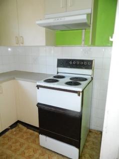  42 North St Fairfield NSW 2165 READY FOR RENOVATION!  	 3 bedroom fibro house on a 702m2 block  	 17.985m frontage & R3 zoning  	 Features separate lounge & eat-in kitchen  	 Great home for knockdown or renovators Type: House Bed: 3    Bath: 1     Land Area: 702 sqm (approx) 