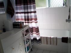  30/274 Main St Kawungan QLD 4655 $189,000 CONVENIENT POSITION Townhouse - Property ID: 786650 Here we have a neat and tidy 2 bedroom townhouse that is ideally position close to Hervey Bay's Hospitals, TAFE and the Kawungan Shopping Centre which is conveniently located next door. The shopping complex incorporates a mini market, butcher, bakery, pharmacy and bottle shop so all your shopping needs are easily accessed. This home offers open plan living consisting of a lounge/dining room and functional kitchen. There are 2 generous size bedrooms that have built in robes, a bathroom, separate toilet and laundry. The single bay lockup garage has direct access into the home. Visitor parking spaces are situated close by. This fabulous property represents a great investment opportunity that you have been waiting for, so don't miss out!!!  Print Brochure Email Alerts Features  Ceiling Fans  Security Screens 