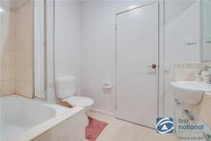  7/43 Patterson Street Bonbeach VIC 3196 $370,000+ BAYSIDE COSMOPOLITAN LIVING 2 1 1 This Freestanding low maintenance unit is perfect for busy people who want its all. With modern conveniences this is truly the lifestyle purchase. Open plan living that opens out to a private rear courtyard for that alfresco dining feel, modern kitchen, stainless steel appliances, European style laundry, reverse cycle split systems, 2 generous bedrooms and modern Bathroom. With the station, shops, beach, Patterson River and the fabulous Cafe district all within walking distance. THIS IS A LIFESTYLE 
