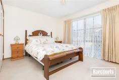  1/62 Victoria St Hastings VIC 3915 Property Information Auction Date: Saturday 4 Jul 12:00 PM (On site) Here lie's a great opportunity to secure one of Hastings finest unit's only minutes stroll to all the High St has to offer. With open living, updated kitchen and a huge wrap around courtyard/garden makes this low maintenance gem well suited to all investors, downsizers, first home buyers and anyone after that ideal pad to call home. Comprising: 2 bedrooms, central bathroom, open plan kitchen, meals and lounge, separate laundry, rear sun room, single car garage, undercover entertaining and large garden. Close to High St, shops, cafes, restaurants, supermarkets, schools, the foreshore reserve and minutes drive to freeway access and the Mornington Peninsula's leading beaches. Property Type 	 Villa Garaging / carparking 	 Single lock-up Construction 	 Brick veneer Kitchen 	 Open plan Living area 	 Open plan Main bedroom 	 Double Bedroom 2 	 Double Main bathroom 	 Bath, Separate shower Laundry 	 Separate Outdoor living 	 Entertainment area (Covered), Garden 