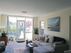  4/11 Boyle Street Balgowlah NSW 2093 $625 Weekly Sun kissed 2 bedder with water views Located in a well maintained and small block, this sun kissed apartment has been recently updated, is immaculately presented and would suit the most discerning tenant Features include: * Near new kitchen with an abundance of cupboard space  * Large living and dining space accessing the balcony * East facing balcony soaking up water views over Jilling cove * 2 double bedrooms, main with built in wardrobe * Recently renovated bathroom featuring a full sized bath, frameless shower screen and high quality fittings * Separate toilet, large internal laundry with extra storage space * Single lock up garage * Near new paint, carpet, blinds Peaceful and private but just a short stroll to Stockland, Fairlight Beach, North Harbour Reserve, transport, shops and restaurants.  Call Claire Smith on 0410 727 168 for more details.  image: http://seaforth.ljhooker.com.au/images/property/1form-apply-button.png image: https://www.1form.com.au/buttons/?t=28&tagid=28&papf_realestateco=LJ%20Hooker%20Seaforth&papf_realestateag=LJ%20Hooker%20Seaforth&papf_realestatem=rentals.seaforth@ljh.com.au&papf_propid=15HF78&papf_propadd=4/11%20Boyle%20Street&papf_propsub=BALGOWLAH&papf_proppc=2093&papf_propstat=NSW&papf_rent=625.00&papf_bond=&papf_proptype=Apartment%20%20%20%20%20%20%20%20%20%20%20&papf_propnobed=&uid=1438739828109&papf_image=   Property Snapshot  Property Type: Apartment Lease Type: Lease Lease Period: 12 Months Date Available: 14/08/2015 Pets: No Features: Garage 
