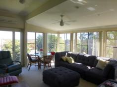  12 WILLIAM St Parkes NSW 2870 $249,000 Perfect & Panoramic Seeing is believing, this beautiful compact three bedroom home is fully renovated to a high standard and the views are fantastic. The modern kitchen features a stainless steel wall oven, cooktop, dishwasher as well as a corner pantry. The bathroom has been tastefully renovated. The living area is open plan with the kitchen and has amazing views. The home is fully insulated and has new cladding. All this set on a huge 1012sqm block with rear lane access and a 2 car open garage. This is a great home in a great location so call today to arrange an inspection. DETAILS ID #: 0000247842 Price: $249,000 Type: House Bed: 3    Bath: 1    Car: 2     Land Area: 1012 sqm (approx) 