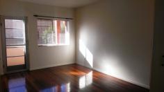  1/10 Toormina Pl Coffs Harbour NSW 2450 $250 per week 	 Sun Drench Unit in CBD !  * 2 bedroom unit  * Polished timber floors  * New kitchen with stainless steel appliances  * Large main bedroom  * 2nd bedroom  * Internal laundry  * Sundrench balcony  * Available 7th August  * Call agent for appointment to view 