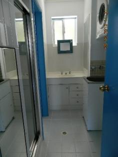  3/33 Sandy Beach Rd Korora NSW 2450 $300 per week 	 * Renovated 2 bedroom top floor unit  * Single carport  * New kitchen with stainless steel appliances  * Open plan living & dining  * 2 bedrooms, built in robe  * Bathroom & laundry combined  * Neat complex of 4 units  * Ocean views from large entertaining balcony  * All amenities close by  * 6 or 12 month lease considered  * Call agent for appointment to view 0410655146 Open house date: Call agent for appointment 0410655146 Available: Now 