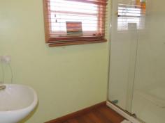 10 MUNDARA St Swan Hill VIC 3585 $144,000 Add Value And Reap The Rewards Attention home renovators, investors and first home buyers. Here is the opportunity you have been waiting for. This 3 bedroom family home is ready for a new kitchen and some cosmetic enhancements to bring it up to its full potential. Recently appraised in its current condition to achieve approximately $175 - $180 rent per week with scope to improve. It is this 'scope to improve', both the rent potential and the capital value which presents the opportunity to astute investors. Directly opposite parkland, shops and bus-stop around the corner, walking distance to Primary and Secondary schools. Highly motivated vendors - you better be quick!   Property Snapshot  Property Type: House Construction: Fibro House Size: 12.00 m2 Land Area: 583 m2 Features: Garden Shed 