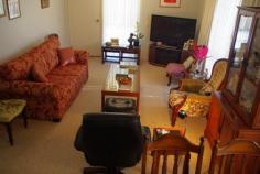  4/31 Oswald St Allenstown QLD 4700 $239,000 PRICE REDUCTION; PERFECT TOWNHOUSE; DOWNSIZER; OR INVESTMENT Property ID: 7229632 Immaculate 2 bedroom brick unit situated in beautiful elevated southside location close to all facilities. Separate shower, airconditioning,security screens and private alfresco area. One of five in a quiet unit complex with extra visitor parking. Popular for person downsizing; wanting a town residence or as an investment rental. 