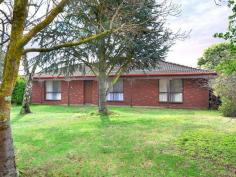  8 St Georges Ct Sebastopol VIC 3356 $279,000 Little Beauty! 3 1 1 The spacious living area and large front and back yards would make it ideal for a family. Set in a quiet Court only 5 minutes drive to supermarket, schools, parks and recreation reserves. All the bedrooms are carpeted with B.I.R.s. The property has a solid brick garage. Set on a approx. 750m2 block. Please call 5333 2833 to arrange an inspection. Additional information Property Type House  Property ID 11334110460  Street Address 8 St Georges Court  Suburb Sebastopol  Postcode 3356  Price $279,000 