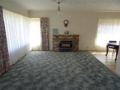  85 Majorca Rd Maryborough VIC 3465 $210,000 BRICK HOME WITH LASTING APPEAL Solid brick veneer family home located on a generous allotment providing an excellent opportunity to secure an affordable residential or investment property. The home features three bedrooms, kitchen and dining, lounge with gas heater, bathroom with separate bath and shower and ducted evaporative cooling throughout. Garage and secure yard with plenty of space. Inspection recommended. Additional information Property Type House  Property ID 11964100840  Street Address 85 Majorca Road  Suburb Maryborough  Postcode 3465  Price $210,000  Land Area 1,150 sqm  Heating Gas  Hot Water Gas  Air Conditioning 