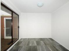  1/219 Seaford Rd Seaford VIC 3198 $300,000 Fresh as a Daisy Perfectly located close to school, shops, Peninsula Link and all amenities this unit is ideal for either first home buyer or investor. This unit has been recently renovated with modern kitchen, freshly painted and new carpets and tiles throughout. Offering two bedrooms with built in robes, main bathroom with separate toilet. Spacious living and dining area and your own personal front court yard to enjoy the spacious beautiful garden. 