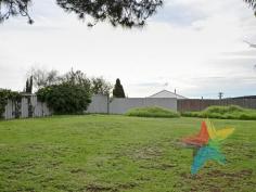  8 Young St Centennial Park WA 6330 $389,000 POTENTIAL MULTI-UNIT PROPERTY House - Property ID: 809066 The opportunity to acquire a potential multi-residential development property this close to Albany's central business district, is something you really can't afford to ignore. Just metres from Albany's CBD boundary, this R40 zoned 909sqm property could be leased out and/or plans set in motion to subdivide. There is income potential from the rentable 2x1 cottage on the serviced rear access block. But by far what really seals the deal is the opportunity to also secure the adjoining R40 822sqm property, opening the gateway to creating an eight-unit site. This rear access property includes a 3x1 rentable cottage. To view this fantastic development opportunity or for more information please contact Darren Leslie on 0414 888 244.   Print Brochure Video Virtual Tour Email Alerts Features  Land Size Approx. - 909 m2 
