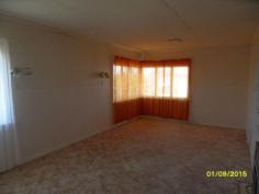  26 Stanton St Stanthorpe QLD 4380 $189,000 	 Getting rarer by the day at his price.........in town with all town services - 3 bedroom home, open plan living, (heater) kitchen , small enclosed sunroom, bathroom with separate toilet, laundry, single car garage - all set on fenced 827m2 in quiet part of town. Asking just $189,000. Great buy in today's market.  Call Anne Lindsay on 0418 737309 or David Schnitzerling on 0418 717979 Features   	 Fenced Property Details Bedrooms 		 3 Bathrooms 		 1 Garages 		 1 Land Area 		 827 m2 