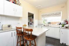  9 Barossa Ave Gawler East SA 5118 $249,500 - $259,500 Currently Returning $270 per weeek Investment House - Property ID: 811442 Cute 3 bedroom home looking for a new owner... * Large 720+ sqm yard * Front Verandah * Front Awnings * Carport for 2 cars plus extra parking * Large Bedrooms * Ducted Reverse Cycle Air Conditioning * Spacious Lounge with Patio Doors to private balcony * Modern Kitchen  