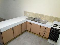  5/94 Off Street South Gladstone QLD 4680 $175,000 Quiet Position Property ID: 6483051 • Set back off the road in second block • Complete open plan design including lounge • New carpet and window furnishings throughout  • Small area off the back of the townhouse • Very neat and tidy unit 