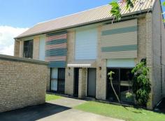  5/94 Off Street South Gladstone QLD 4680 $175,000 Quiet Position Property ID: 6483051 • Set back off the road in second block • Complete open plan design including lounge • New carpet and window furnishings throughout  • Small area off the back of the townhouse • Very neat and tidy unit 