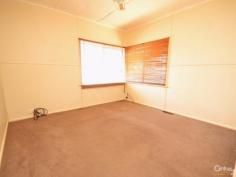  37 Eyre St Echuca VIC 3564 $209,000  Charming & Affordable Inspection Times: Sat 09/04/2016 09:30 AM to 09:50 AM Situated on approximately 820m2 and nestled securely behind the front fence, sits this affordable two bedroom cottage.  Featuring an updated kitchen, separate living room, large bathroom, gas ducted heating and ducted refrigerated cooling.  The outside of the property offers double carport and shed.  Located within walking distance to Echuca East primary school and within close proximity to public transport, this charming property has endless potential whether you are looking to renovate or develop. PROPERTY DETAILS $209,000  ID: 362740 Land Area: 820 m² 