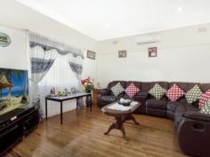  78 Oxford St Smithfield NSW 2164 $679,950 R3 ZONING - CORNER BLOCK Situated close to all amenities is this well looked after 3 bedroom fibro home. Suitable for the investor, first home owner or even the builder.  Featuring: - Good size rooms all with built ins  - Spacious lounge room with timber flooring  - Modern kitchen & High ceilings  - Air conditioning throughout - Approx 563 sqm block giving you plenty of onsite and street parking  Owner relocating and would like a sale. Call today to book an appointment   Property Snapshot  Property Type: House Land Area: 563 m2 