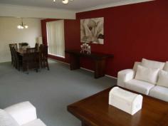  11 Sanderling Cl Salamander Bay NSW 2317 $629,000 More Home for Your $. What a fantastic opportunity to secure this large open plan home located in the "Horizons" Golf Estate. Featuring 4 good size bedrooms, ensuite to main, study and 3 huge living areas. The owners have moved interstate and have priced the home to sell.   Property Snapshot  Property Type: House Construction: Brick Veneer Land Area: 762 m2 Features: Dining Room Ensuite 