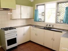  26 Beeck St Katanning WA 6317 $105,000 MUST SELL! This 3 bedroom 1 bathroom home is set on an approx 928m2 block, this property is a 5 minute drive to the Primary and High School, The Golf Course, Parks and Sporting facilities, with the additional convenience of the local district Katanning Hospital.  This property is fully fenced, contains an enclosed fire place, 3 bedrooms, low maintenance back yard with lawn space, and a garden shed located at the back of the property.  PROPERTY DETAILS $105,000 ID: 372315 Land Area: 928 m² 