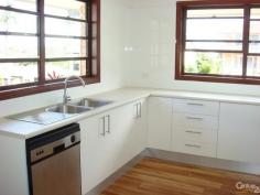  37 Inveray Benowa QLD 4217 $450 PER WEEK  Central Location with Views Centrally located in Benowa. Walk to shops, schools, medical centres and hospital. Newly renovated 3 bedroom upper level home ready to move in. Great views over Surfers from the enclosed balcony. Main bedroom with ensuite. Huge living area with bar. Please contact agent for an inspection. PROPERTY DETAILS $450 PER WEEK  ID: 227716 Available: Now  Pets Allowed: No 