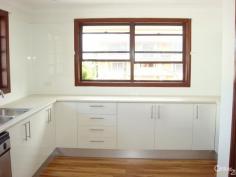  37 Inveray Benowa QLD 4217 $450 PER WEEK  Central Location with Views Centrally located in Benowa. Walk to shops, schools, medical centres and hospital. Newly renovated 3 bedroom upper level home ready to move in. Great views over Surfers from the enclosed balcony. Main bedroom with ensuite. Huge living area with bar. Please contact agent for an inspection. PROPERTY DETAILS $450 PER WEEK  ID: 227716 Available: Now  Pets Allowed: No 