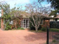  32 Patterson Rd Bentleigh VIC 3204 $420  ON THE PARK *YOU CAN BOOK AN INSPECTION ONLINE NOW* Simply click 'EMAIL AGENT' and we'll respond instantly with available appointment times. You can also book inspections on http://www.century21.com.au/wentworth_brighton/residential/rent/. Semi detached front dwelling of only two, is as big as a house with half the maintenance. This spacious unit offers two bedrooms both with built in robes; including master with generous ensuite and leafy outlook, large second bedroom, main bathroom has screened shower over bath and mini laundry. Enter and find a cosy open fireplace in formal lounge, open plan kitchen/dining well equipped with stainless steel gas cooking appliances, and a dishwasher. This unit has the added benefits of ducted heating, off street parking, Victory Park across the road, walk to shops, train & schools. **NO PETS PLEASE. PROPERTY DETAILS $420  ID: 200112 Available: 04/09/16  Pets Allowed: No 