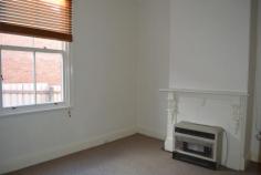  4 Thorne Ave Goulburn NSW 2580 $320 Character 3 Bedroom Home Property ID: 10288198 3 Bedrooms Separate kitchen & dining Separate living room with gas heating Combined bathroom & laundry 2 Toilets Secure backyard Single garage Located in a great street close to CBD, schools & transport Sorry no pets. 