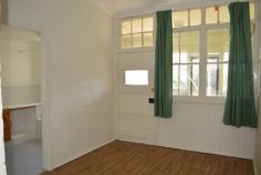 4 Thorne Ave Goulburn NSW 2580 $320 Character 3 Bedroom Home Property ID: 10288198 3 Bedrooms Separate kitchen & dining Separate living room with gas heating Combined bathroom & laundry 2 Toilets Secure backyard Single garage Located in a great street close to CBD, schools & transport Sorry no pets. 