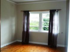  1/33 Byron Street Coogee NSW 2034 $510 Inspection - Wednesday 14 September 2016 Between 5.00 - 5.15 Pm! Within minutes walk to Coogee Beach is this light filled Art Deco apartment. Offering; - Open plan living with separate dining room  - Modern kitchen with gas cooking - Modern sparkling white bathroom with bath  - Spacious main bedroom with floor to ceiling built inn robe. - Small 2nd bedroom would be ideal for single bed or study - polished floors throughout - Communal laundry room with space for own machine and clothes lines - Security building Easy walk to Coogee Beach, cafes and restaurants, schools and public transport direct to CBD.  Available 5/10/16 