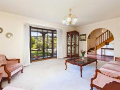  35 Stone Parade Davidson NSW 2085 $1095  Immaculately Presented Large Family Home This property is proudly presented by Ray White Real Estate Narraweena/Narrabeen and consists of: - Large family home with views of Garigal National Park - 4 large bedrooms with built in's - 3 separate living areas - lounge, family & rumpus - Rumpus room - Family friendly backyard - Close to schools and transport - Convenient access to bike and walking trails 