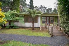  29 School Rd Menzies Creek VIC 3159 $330.00 MENZIES CREEK - LISTEN TO THE BIRDS This renovated hills cottage is set on a large flat block in Menzies Creek. The home has been freshly painted throughout with new carpets and window coverings. Features include: * Open plan living * 2 Good size bedrooms * New floor coverings * Good size kitchen with electric oven * Modern bathroom * Split system air conditioner * Large flat block Price Guide: $330.00 per week   |  Type: House  |  ID #543242 