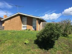  15 Athlon Ave Leopold VIC 3224 $350 Ideal Family Home - Neat As A Pin This ideal family home has recently been refurbished with fresh paint throughout and new laminate flooring. The kitchen is equipped with gas cooking, a dishwasher and plenty of storage. All bedrooms have built in robes and ceiling fans and the master bedroom consists of an ensuite with a spa and a split system. The separate lounge is a great size and consists of gas heating. The main bathroom is combined with the laundry which then leads into the large backyard. With a single garage, a garden shed and a secure back yard, this property is sure to impress. The property is also walking distance to the Ash Road Shops. Call today to arrange your inspection. Price Guide: $350 per week   |  Type: House  |  ID #541740 