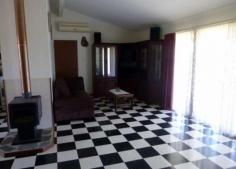  2 Yule St Meningie SA 5264 $249,500 MODERN NORTH FACING HOME Property ID: 10690153 Situated on a corner allotment with filtered water views & town views. This timber frame home has 3 bedrooms (2 with built-in robes), open plan living with Kitchen, dining & lounge with slow combustion wood heater, gas heater & reverse cycle split system air-conditioner. Outside is attached carport & 30ft x 20ft double garage with concrete floor, power & 2nd toilet. Lovely low-maintenance lawns & garden including established fruit trees & plenty of rainwater storage. 
