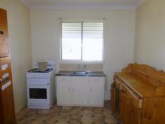  13 Talbot St Parkes NSW 2870 $138,000 If Position Counts This home is situated close to the CBD and built on a 835sqm block with rear lane access. There are two bedrooms, lounge room and older style kitchen. The yard is secure, the home does need some renovation, is in a quiet street and close to shops. DETAILS ID #: 0000316996 Price: $138,000 Type: House Bed: 2    Bath: 1     Land Area: 835 sqm (approx) 