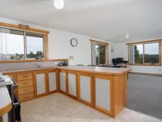  15 Sheridan Ct Summerhill TAS 7250 $310,000 Spacious Family Home - 1622sqm block Located in a quiet cul-de-sac in popular Summerhill is this spacious near 22 square family home set on a large 1622sqm block. Featuring all day sun, a lovely mountain outlook, 4 bedrooms, 2 bathrooms and open plan living areas. Below is a lock up garage and rumpus room, ideal for the children. All located within walking distance to schools, shopping centres and parks. General Features Property Type: House Bedrooms: 4 Bathrooms: 2 Land Size: 1622 m2 