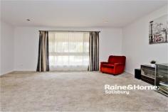  1 Carlingford Dr Salisbury Park SA 5109 $279,000-$289,000 Perfect For Tradies Property ID: 10353945 Inspection Times: Saturday 03 December at 01:00PM to 01:40PM Spacious 3 bedroom home ideal for tradies or families with caravans or boats. Features Include: Formal entry Spacious lounge Built in robes to bedroom 1 Kitchen with wall oven Formal dining Ducted evaporative air conditioning New vanity to bathroom Double garage  Carport under main roof with roller door Rear pergola/ entertaining area Low maintenance gardens Close to public transport For prompt viewing call Darren today. Land Area 	 633.0 sqm 