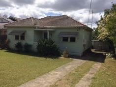  21 Bernard St Westmead NSW 2145 $560 3 Bedroom Family Home Freshly painted 3 bedroom home with polished timber floors, fully renovated bathroom with heating, Separate lounge and dining area, internal laundry, sunroom and lock up garage. Close to Parramatta - Liverpool T-Bus, Westmead Station and Westmead public school. Call to Inspect today. 