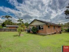  21 Benton St Acacia Ridge QLD 4110 DECEASED ESTATE- POTENTIAL PLUS WITH OPTIONS GALORE but be quick! Perched on 647sqm in a quiet, wide, elevated street there's plenty of options here to profit and prosper ! Fully fenced with a perfect easterly aspect and (approx..) 20.0m frontage there's plenty of scope to renovate the existing home or use the gently sloping block to build from scratch!  Close to all amenities including schools, shops and public transport and approx. 16k from the CBD this is one for the keen renovator, builder or astute investor. Property Features Property ID 	 L10584642 Bedrooms 	 3 Bathrooms 	 1 Building Size 	 93 Square Mtr approx. Balcony 	 Yes Other Features 	 Close To Schools,close To Shops,close To Transport,formal Lounge 