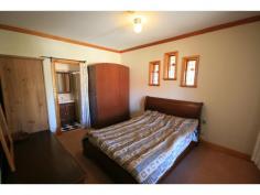  6 George Street Vale Park SA 5081 $450 FURNISHED BEAUTY! Open Wednesday 2nd of November at 4.45pm for 15 mins  This central 4 bedroom furnished home wont last long!. Open plan kitchen and dining area with breakfast bar. Ample storage as well as counter space within the kitchen. Dining / lounge room flows through to a large pergola area for entertaining all year round. 4 good sized bedrooms, master with ensuite. Large separate lounge room to entertain or relax.  Large grassed area at the rear of the home, with garden shed and separate undercover garage. Large amount of off street parking with approximately 3 car undercover and 2 more off street!  Walking distance from Vale Park primary ,Marden Shopping Centre and public transport through the the CBD. The successful applicant will also be required to pay all water usage and supply charges. To register your interest, please send an e-mail with your contact details to: aurbancic.stpeters@ljh.com.au    Property Snapshot  Property Type: House Lease Type: Lease Date Available: Now Pets: No Features: Garage 