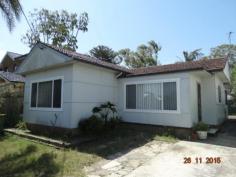  75 Beach St Ettalong Beach NSW 2257 $370 per week NEAT & TIDY HOUSE IN PRIME LOCATION Property ID: 4113924 This 3 bedroom house offers a newish kitchen, seperate lounge and dining, sunroom/rumpus room, polished timber floors. Situated in a prime position with the beach at one end of the street and ettalong bowling club at the other. Bus transport runs down the street. 3 Minutes from the ettalong to palm beach ferry service. 10 minutes from woy woy station. Only short distances to shops at Woy Woy, Umina & Ettalong. Schools close by. No Pets 