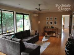  3 Rowena Ct Shepparton VIC 3630 $260,000-$270,000 Privacy & Position With privacy and security assured this affordable residence offers a choice of 3 bedrooms and 2 living or 2 bedrooms and 3 living. Set on a 736 m2 block at the end of a quiet Court with a modernised kitchen and bathroom this home is a perfect choice for the first home buyer, retiree or investor wanting to get into the market and without the high price tag. 