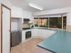  5 Bonnar Ct Strathalbyn SA 5255 $385 per week Perfect location! Property ID: 10858711 This lovely 4 bedroom, 2 bathroom home is situated in a prestige area on a large allotment and includes two garden sheds, a fabulous paved entertaining area all set within tropical style gardens.The floor plan includes two living areas and a separate dining room which is perfect for the large family or just to have the space! The property is available on a periodic lease so ideal for a tenant who requires a flexible lease term. Pets: Negotiable Water: Tenant pays usage Lease: Periodic 