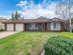  5 Bonnar Ct Strathalbyn SA 5255 $385 per week Perfect location! Property ID: 10858711 This lovely 4 bedroom, 2 bathroom home is situated in a prestige area on a large allotment and includes two garden sheds, a fabulous paved entertaining area all set within tropical style gardens.The floor plan includes two living areas and a separate dining room which is perfect for the large family or just to have the space! The property is available on a periodic lease so ideal for a tenant who requires a flexible lease term. Pets: Negotiable Water: Tenant pays usage Lease: Periodic 