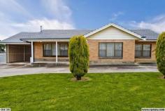  347 Gorge Rd Athelstone SA 5076 $380 per week 3 or 4 bedroom! Property ID: 10707637 Property Features: 3 or 4 bedroom Large lounge room with split system Separate dining  Large kitchen with loads of space Separate toilet, shower & bathroom Sheds Pergola U shape driveway 12 month lease Pets Neg.  Must to inspect! 